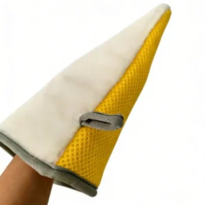 2-in-1 Car Interior Detailing Mitt, Scrubbing Mesh & Plush Microfiber for Stain Removal