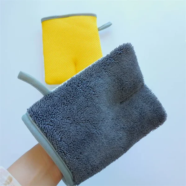 2-in-1 Car Interior Detailing Mitt, Scrubbing Mesh & Plush Microfiber for Stain Removal