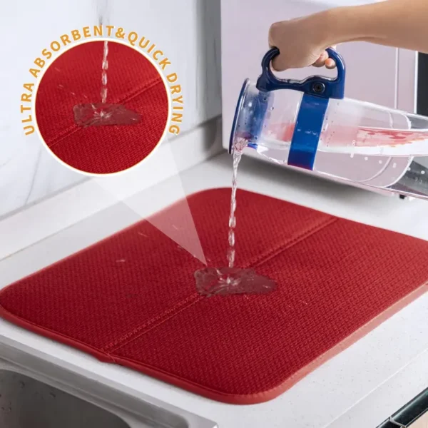 Water absorption test on microfiber dish drying mat, showing no spills with raised edges